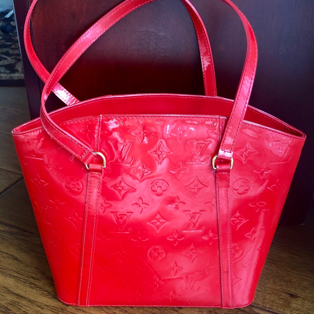 Louis Vuitton Avalon handbag in Grenadine vernis❤️
